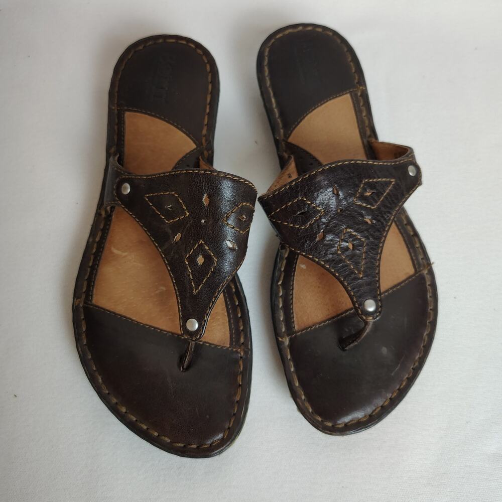Born Womens 7.5 B Brown Leather Thong Sandals Cutout Boho Comfort Shoes